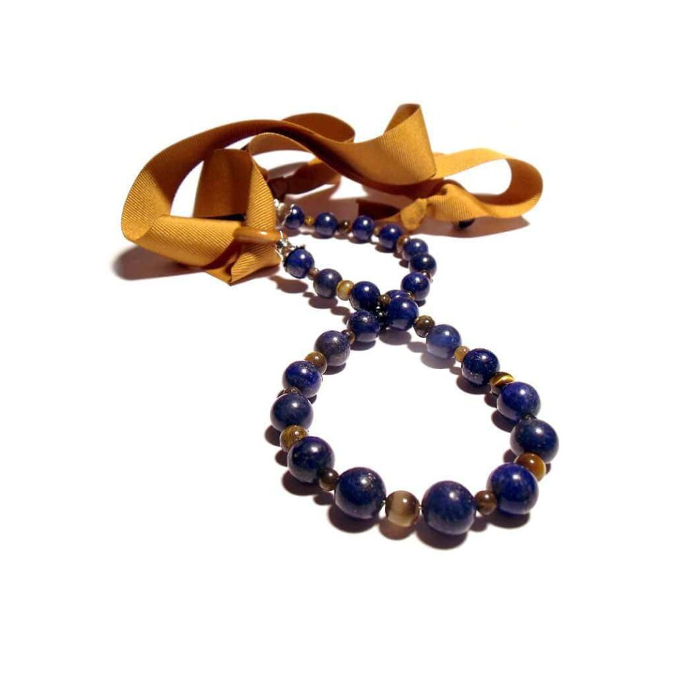 Necklace with lapis lazuli, tiger eye with wooden rings closure and ribbon