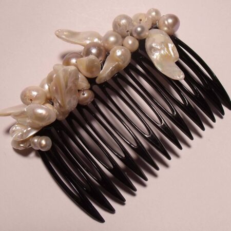 Wedding clip with baroque pearls