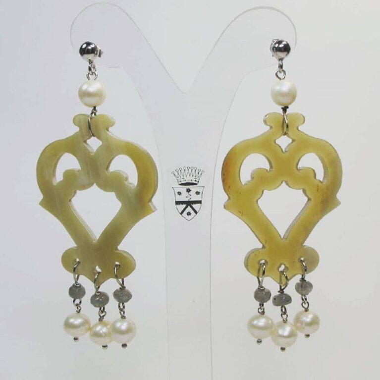 Silver earrings with horn, freshwater pearls and labradorite