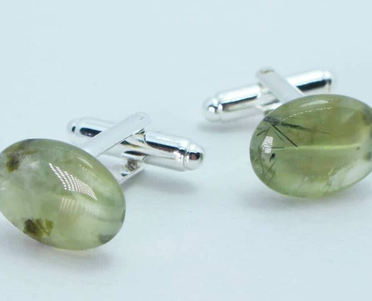 Cufflinks with prehnite