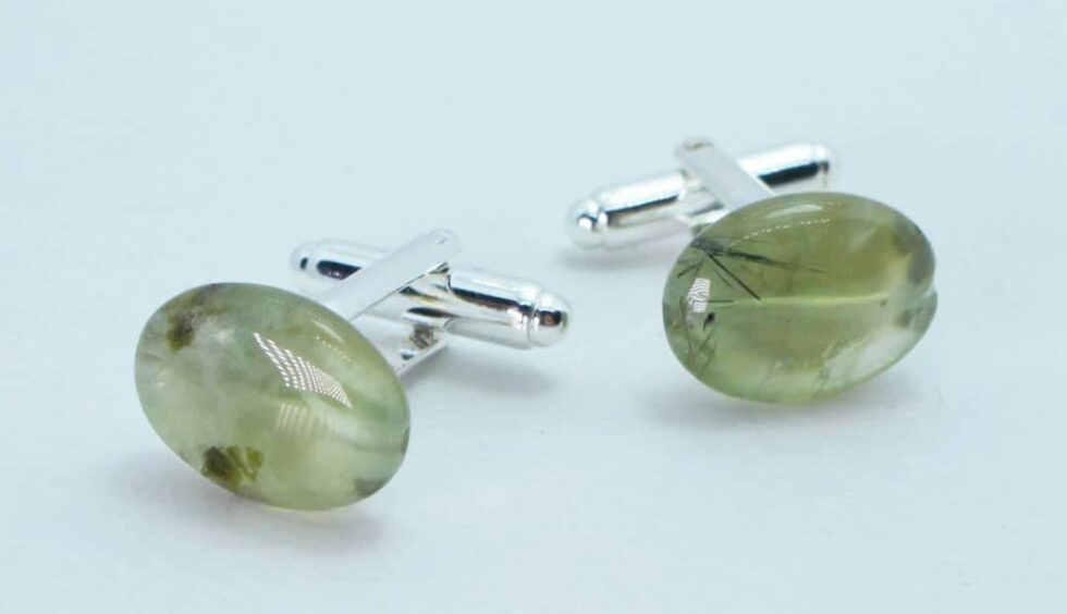 Cufflinks with prehnite