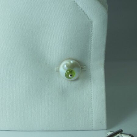 Cufflinks with pearls and peridot
