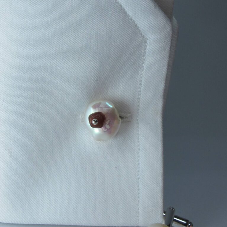 Cufflinks with pearls and garnet
