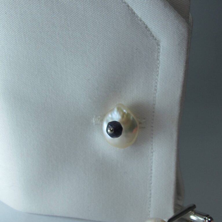 Cufflinks with pearls and iolite