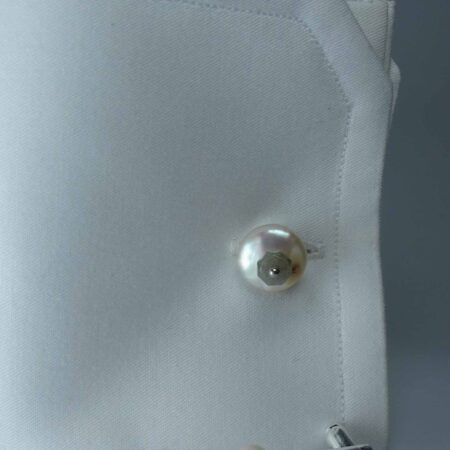 Cufflinks with pearls and labradorite