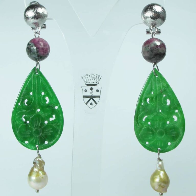 Earrings with Burma jade, pearls and rubyzoisite