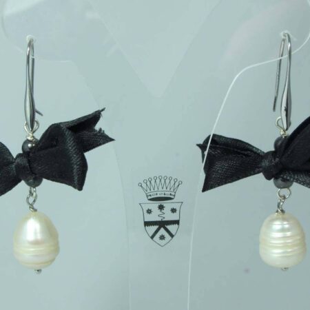 Earrings with pearls, hematite and ribbon