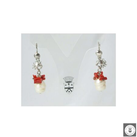 Orecchini in argento con perle e corallo