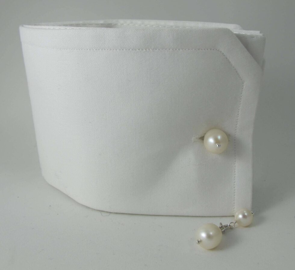 Cufflinks with pearls
