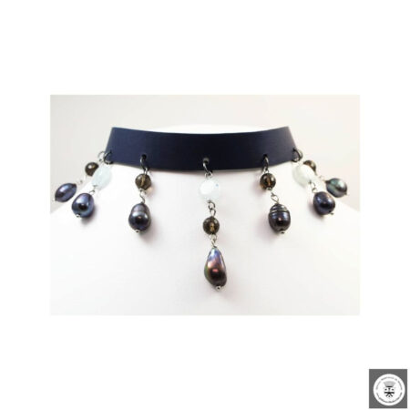 Girocollo e bracciale in pelle con acquamarina, quarzo fumè e perle peacock