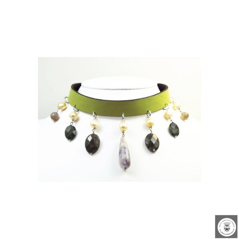 Girocollo e bracciale in pelle con perle di fiume, ametista, labradorite, agata e serpentino