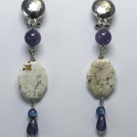 Earrings with howlite, amethyst and kyanite