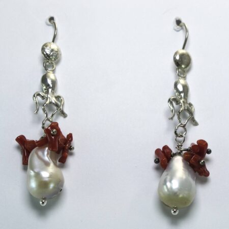 Silver earrings with pearls and coral