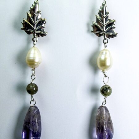 Brass earrings with pearls, amethyst and labradorite