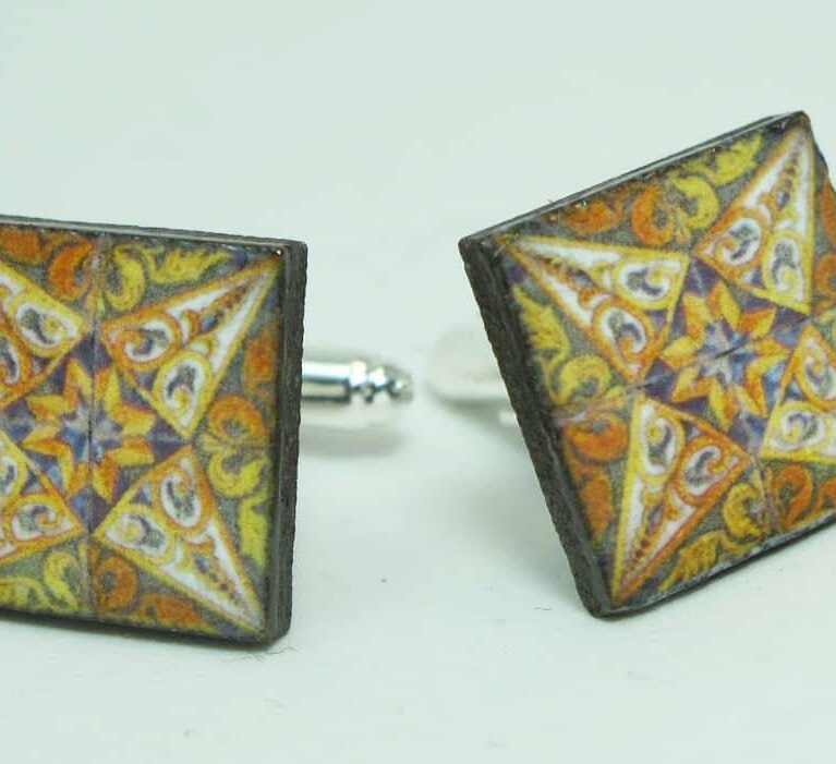Cufflinks with enamelled lava lapilli