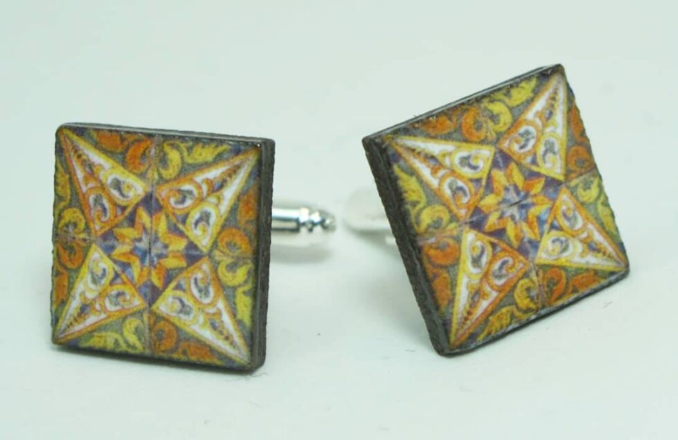 Cufflinks with enamelled lava lapilli