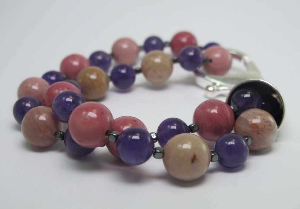 Bracelet with amethyst, rhodonite and hematite