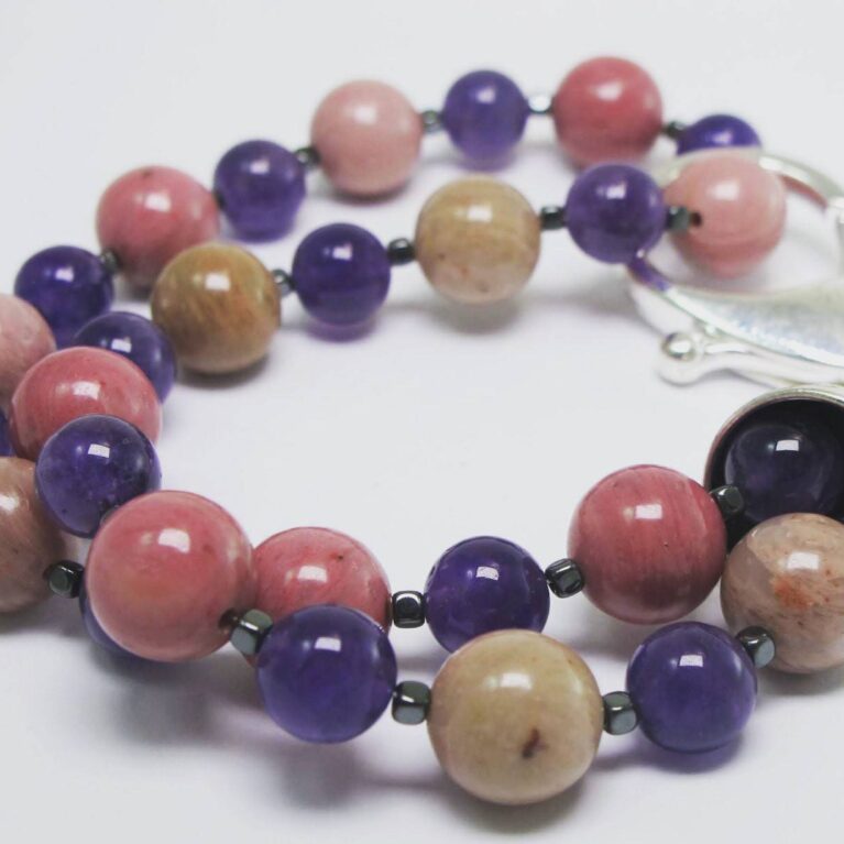 Bracelet with amethyst, rhodonite and hematite