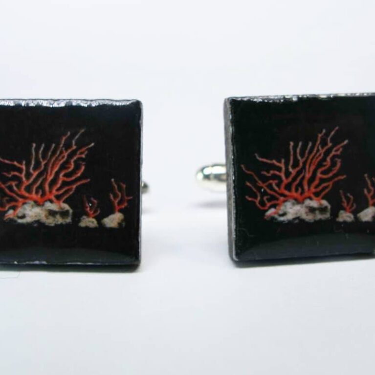 Cufflinks with enamelled lava lapilli (coral design)