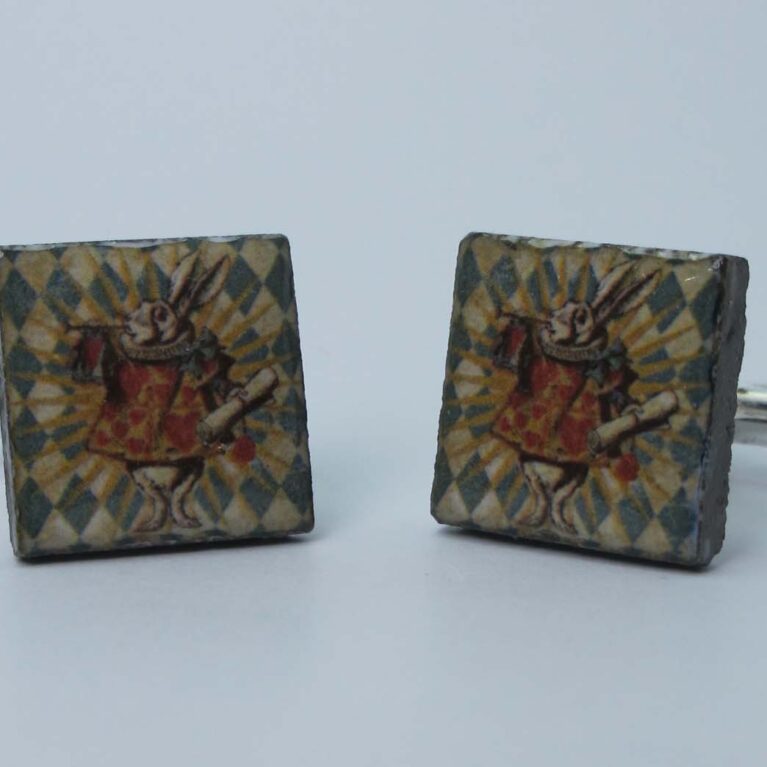 Cufflinks with enamelled lava lapilli (White Rabbit design)