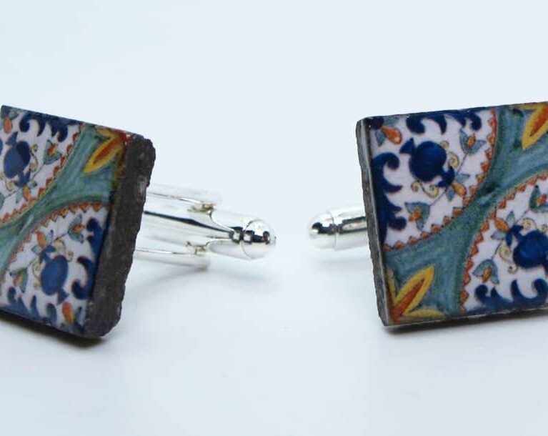 Cufflinks with enamelled lava lapilli (pomegranate design)