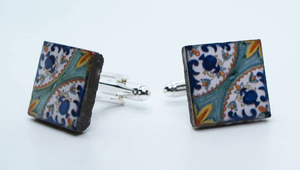 Cufflinks with enamelled lava lapilli (pomegranate design)