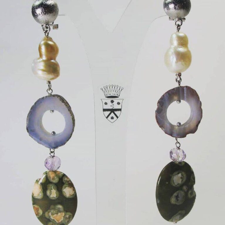 Earrings with baroque pearls, agate of Botswana, amethyst and rhyolite