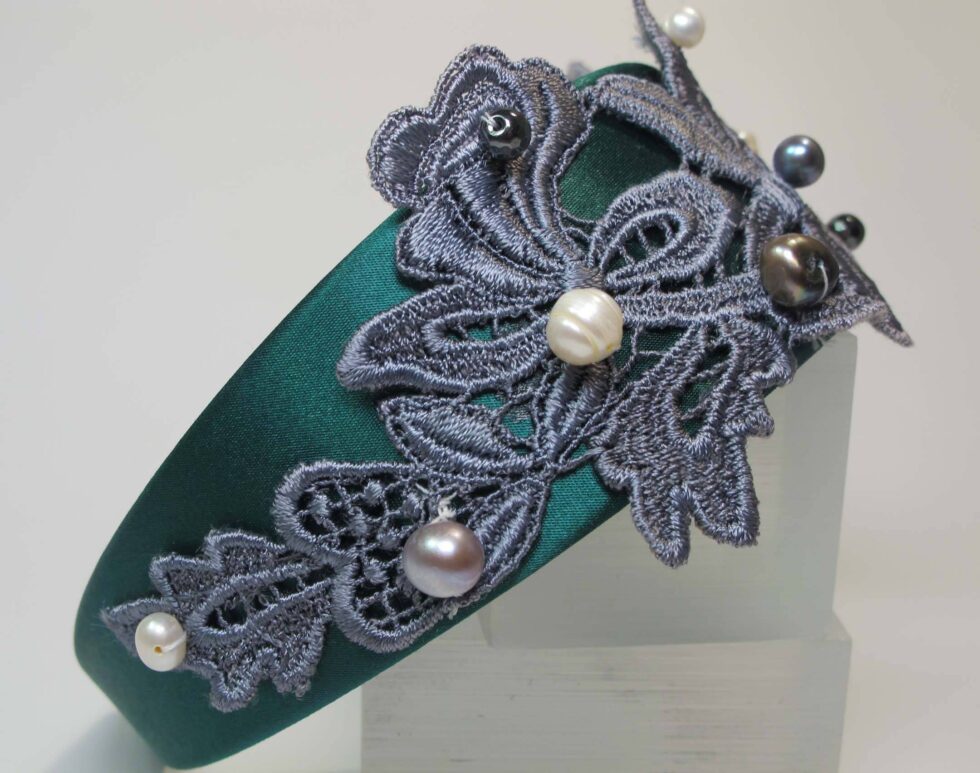 Headband in petrol green satin with grey lace and pearls