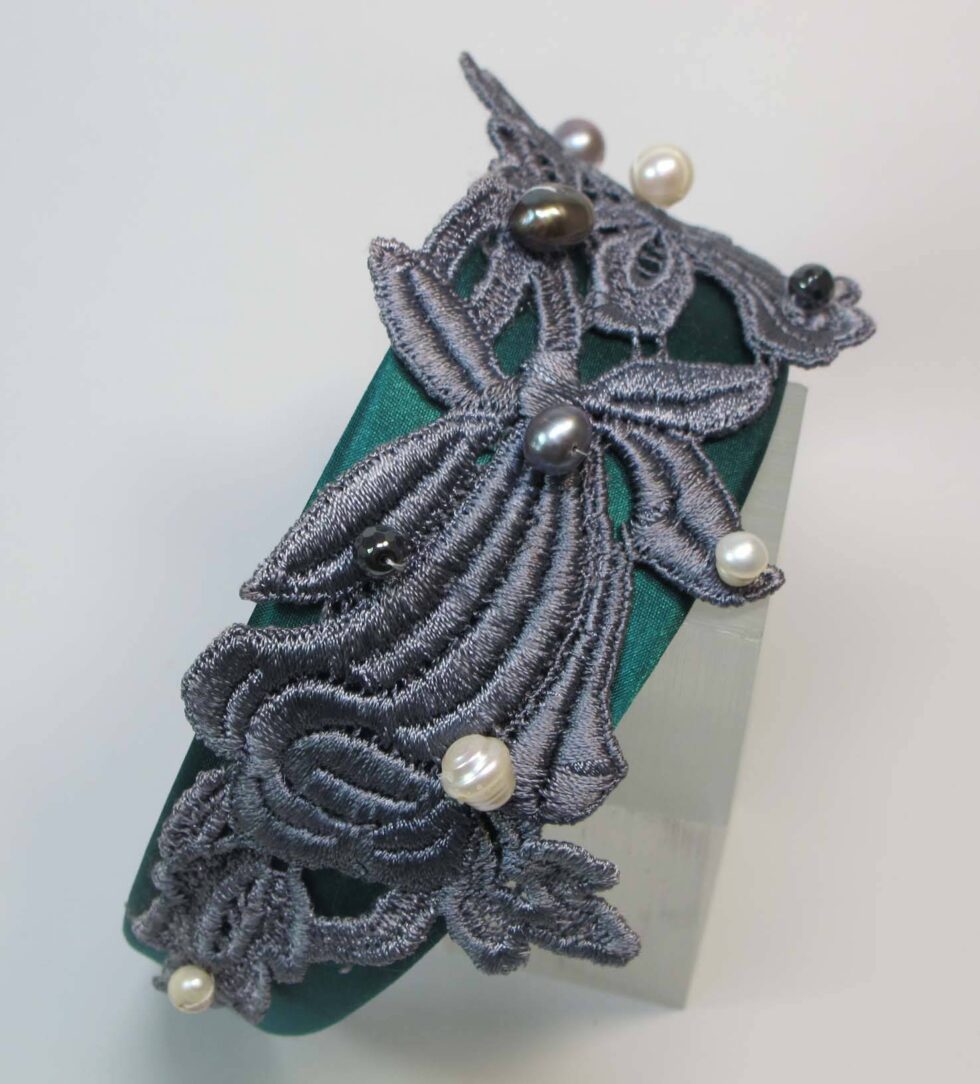 Headband in petrol green satin with grey lace and pearls