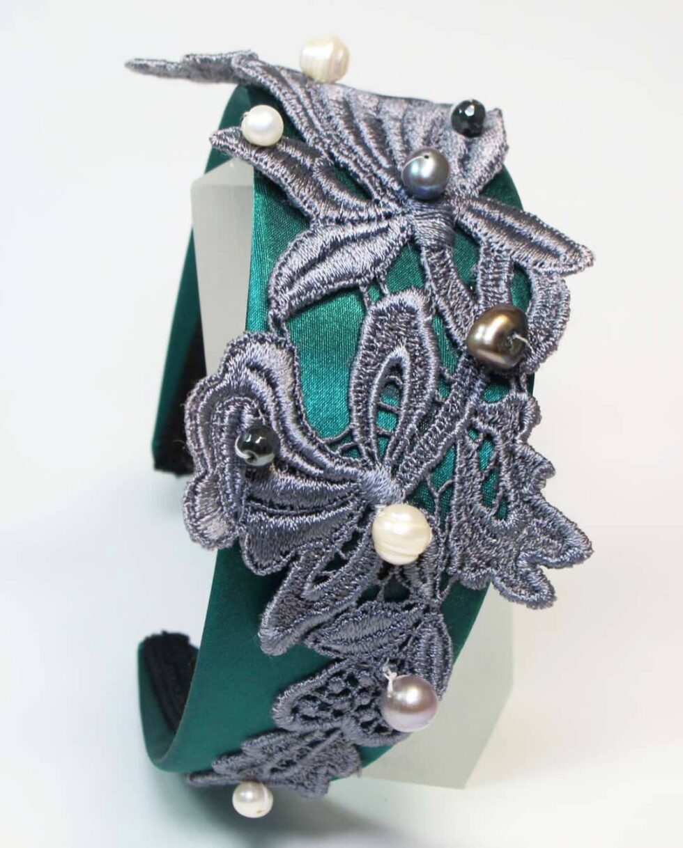 Headband in petrol green satin with grey lace and pearls
