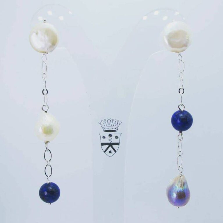 Earrings with baroque pearls, lapis lazuli and aluminium chain