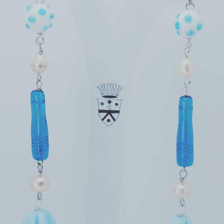 Earrings with pearls and blue bohemian glass