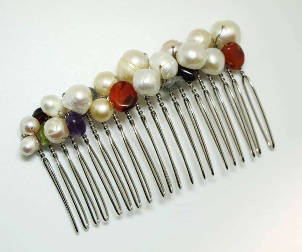 Hair comb with pearls and semi-precious stones