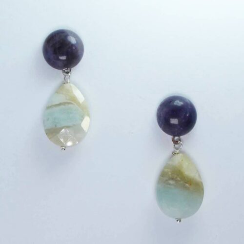 Earrings with amethyst cabochon and amazonite