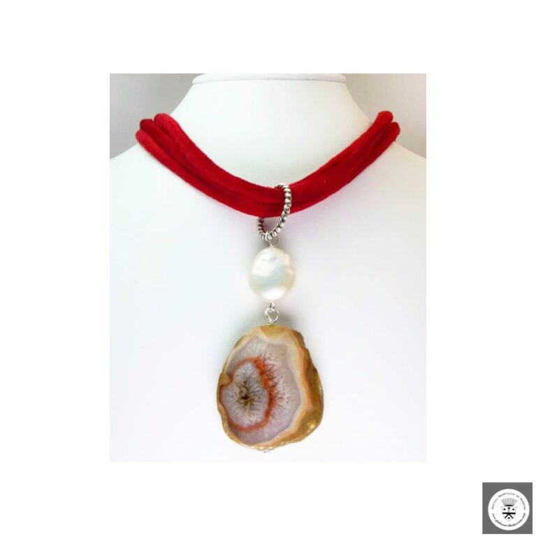 Collana multifilo di velluto rosso con agata del Botwana e perla keshi