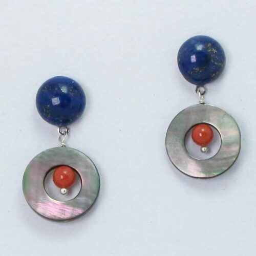 Earrings with cabochon lapis lazuli, Tahiti mother of pearl and red coral