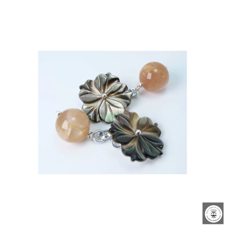 Gemelli con pietra di luna rosa e madreperla Tahiti intagliata