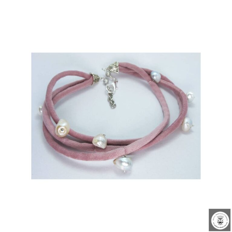 Collana multifilo in velluto rosa con perle barocche