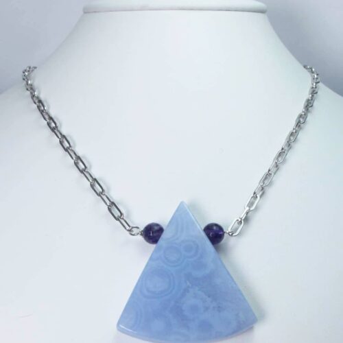 Necklace with chalcedony and amethyst