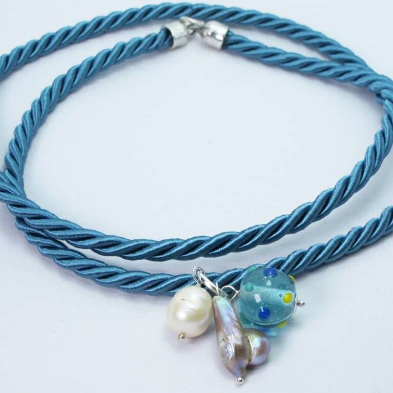 Blue avion silk necklace with baroque pearls and Murano glass