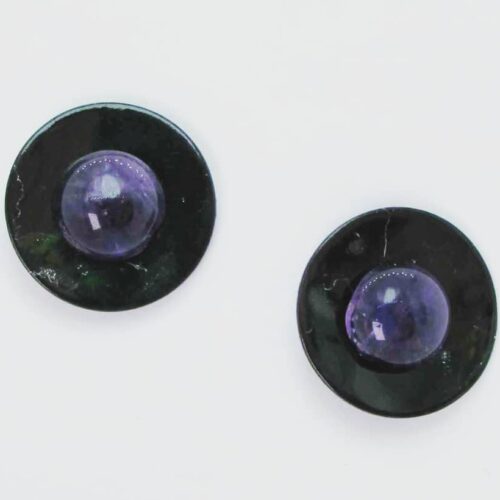 Earrings with green Tahiti mother of pearl and cabochon amethyst