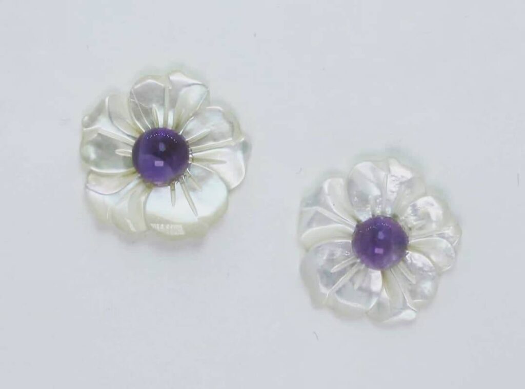 Flower earrings with white carved Tahiti mother of pearl and amethyst cabochon