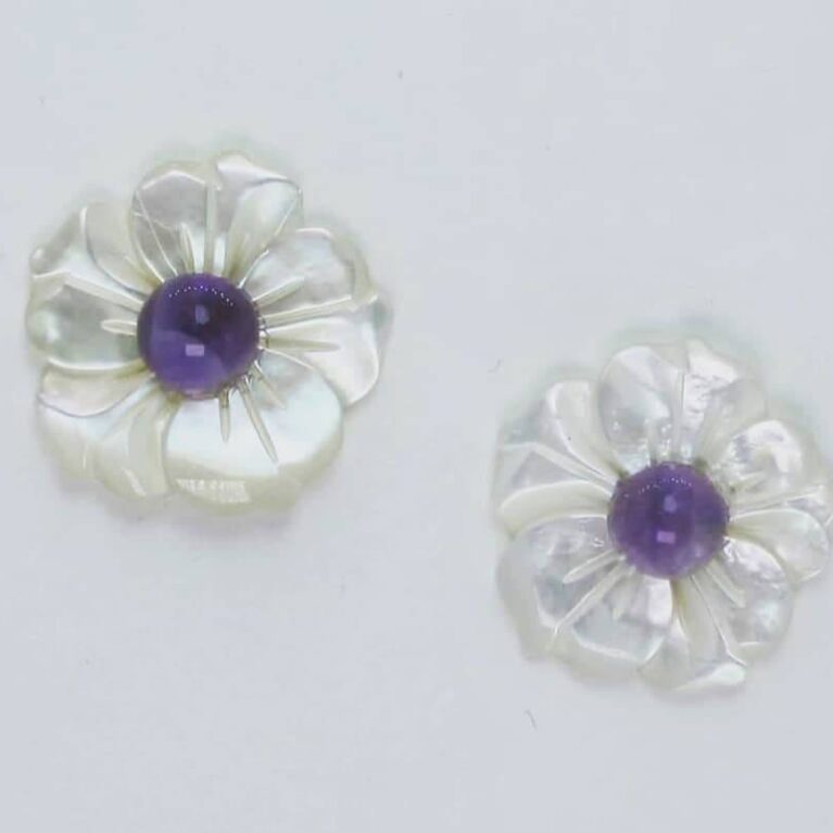 Flower earrings with white carved Tahiti mother of pearl and amethyst cabochon