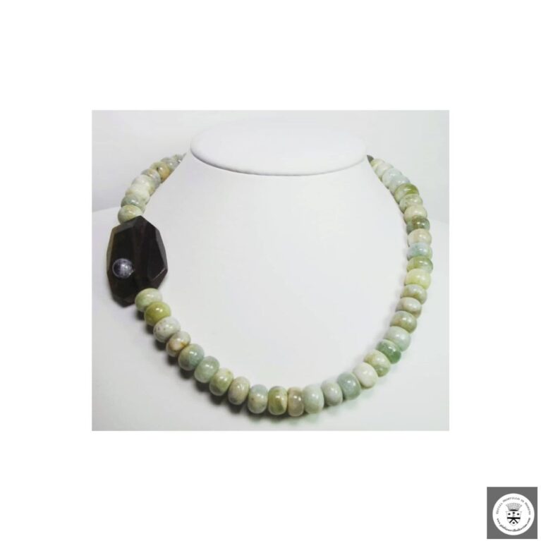 Collana con acquamarina, occhio di tigre e ametista cabochon