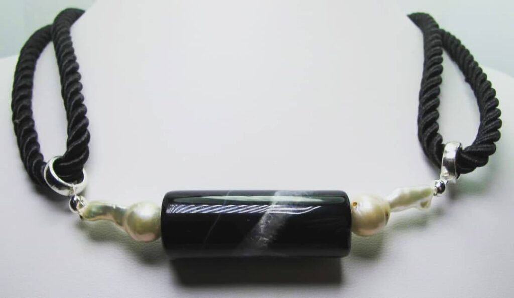 Black silk necklace with onyx and baroque freshwater pearls