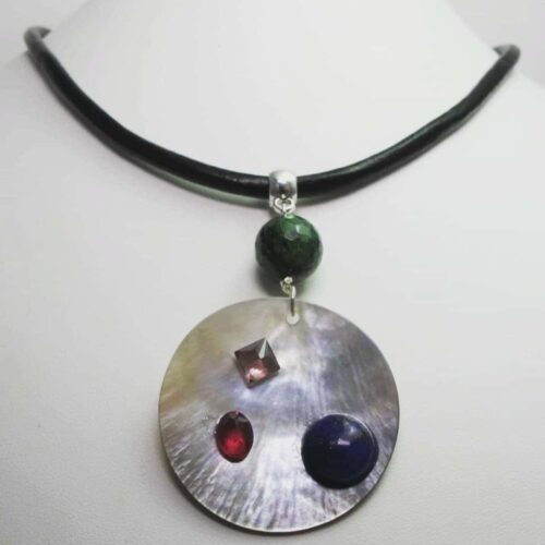 Black leather necklace with Tahiti mother of pearl, rubyzoisite, lapis lazuli and Swarovski crystal