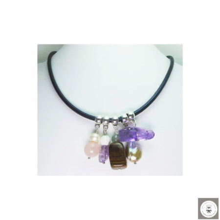 Collana in pelle blue con occhio di tigre, acquamarina, ametista, howlite, quarzo rosa, ametrino, perle barocche