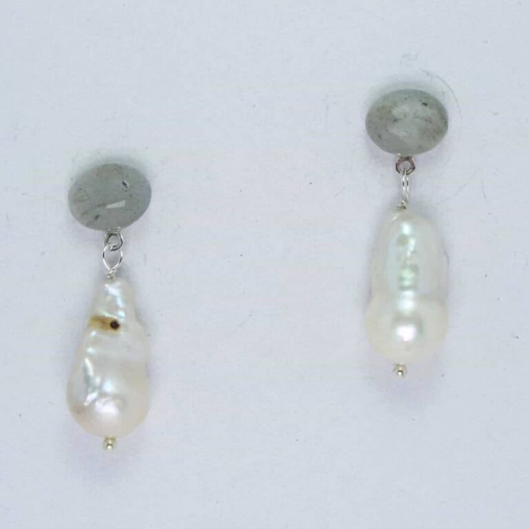 Earrings with cabochon oval labradorite and baroque pearls