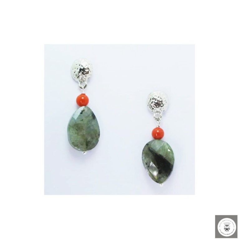 Orecchini con corallo rosso e labradorite
