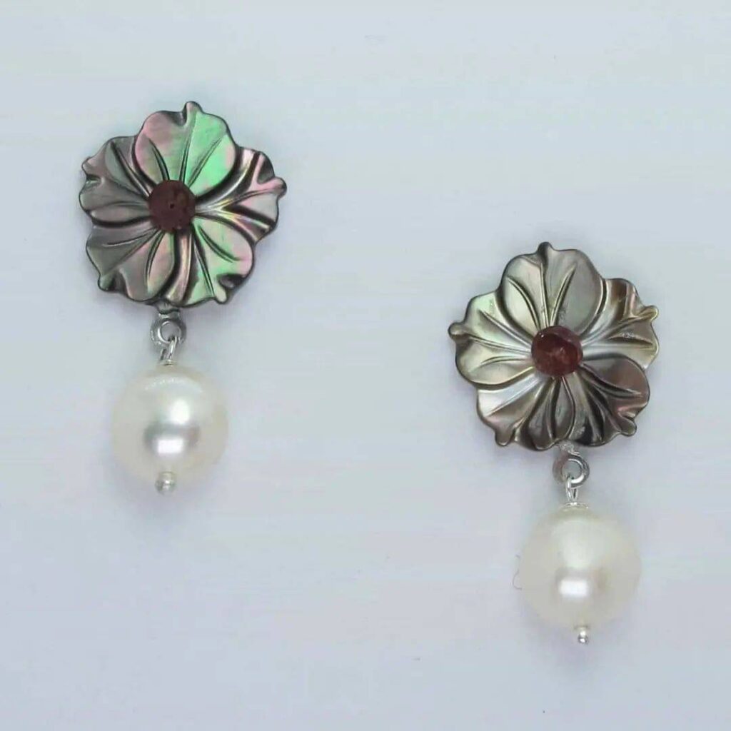 Flower earrings with black carved Tahiti mother of pearl, rhodolite garnet and baroque pearls